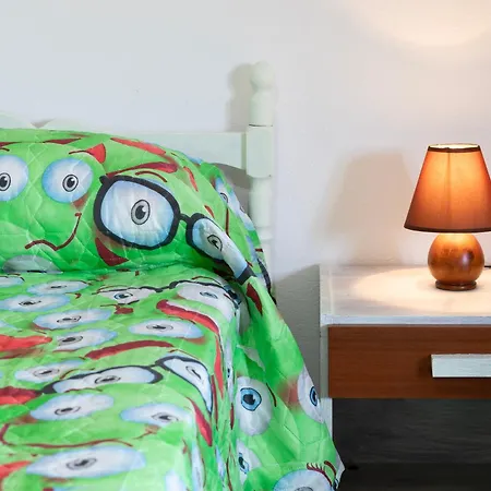 House Leoni شقة *