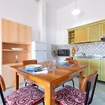 House Leoni