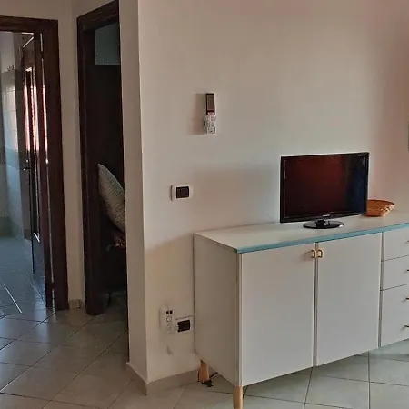 House Leoni