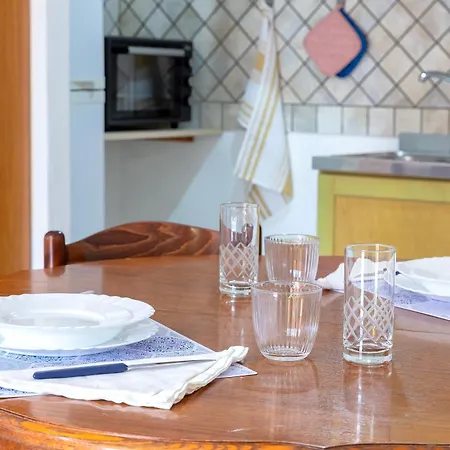 House Leoni