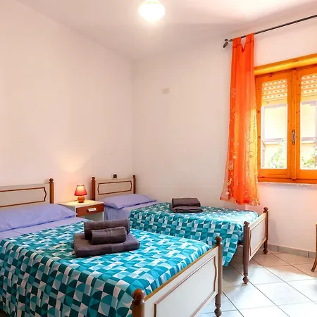 House Leoni