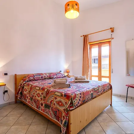 Lägenhet House Leoni *