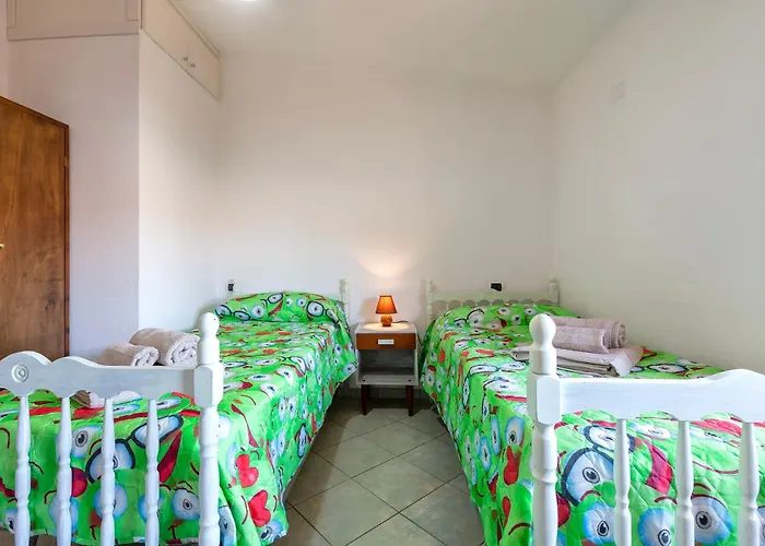 House Leoni Apartman Isola Rossa